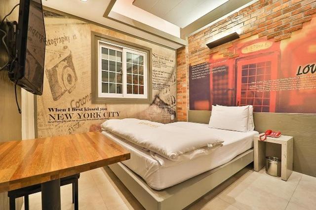 Daegu Daemyeong-Dong New Prince Hotel Екстериор снимка